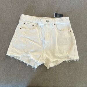 Abercrombie & Fitch White High Rise Mom Shorts Distressed - size 26 NWT
